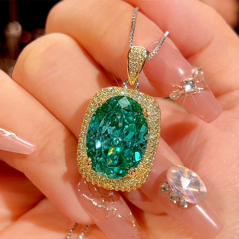 Pendentif vert Platinum Parra avec chaîne
