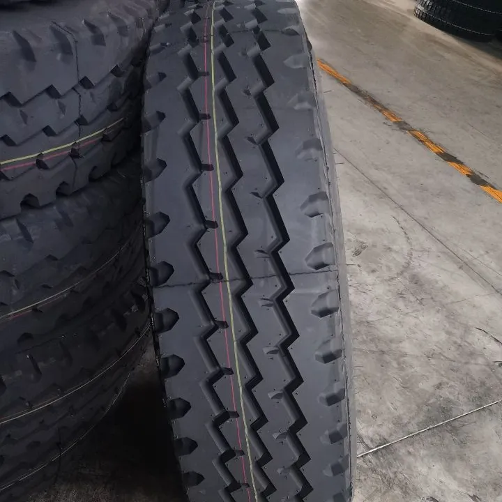 Boa qualidade pesados pneus TBR 315/70R22.5 315/80R22.5 385/65R22.5 Caminhão e ônibus pneus 425/65R22.5 fabricados na China