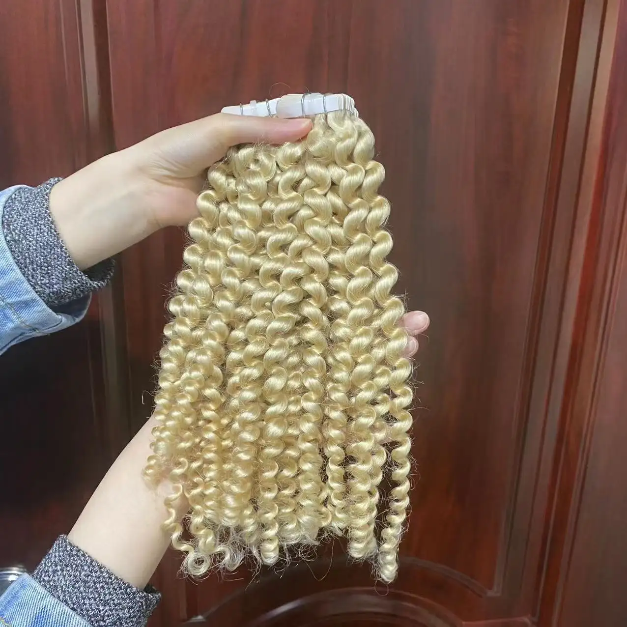100% Onbewerkte Maleisische Human Virgin Hair Extension Telefoon Krul 613 Blonde Krullend Wave Onzichtbare Tapes Ins Haarverlenging