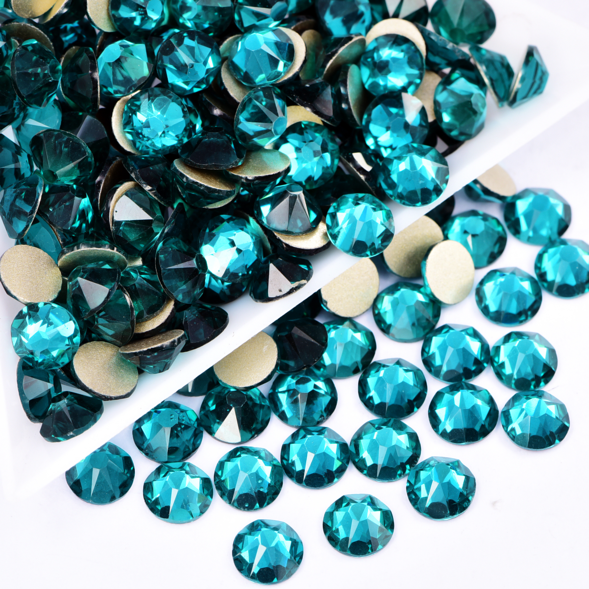P14 Blue zircon