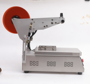 Etichettatrice manuale per bottiglie piatte - Product Image 1