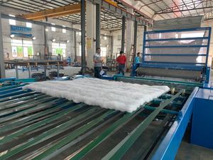 Linea di produzione di imbottitura in tessuto Non tessuto per la casa AV-P20, macchina per la produzione di ovatta automatica - Product Image 4