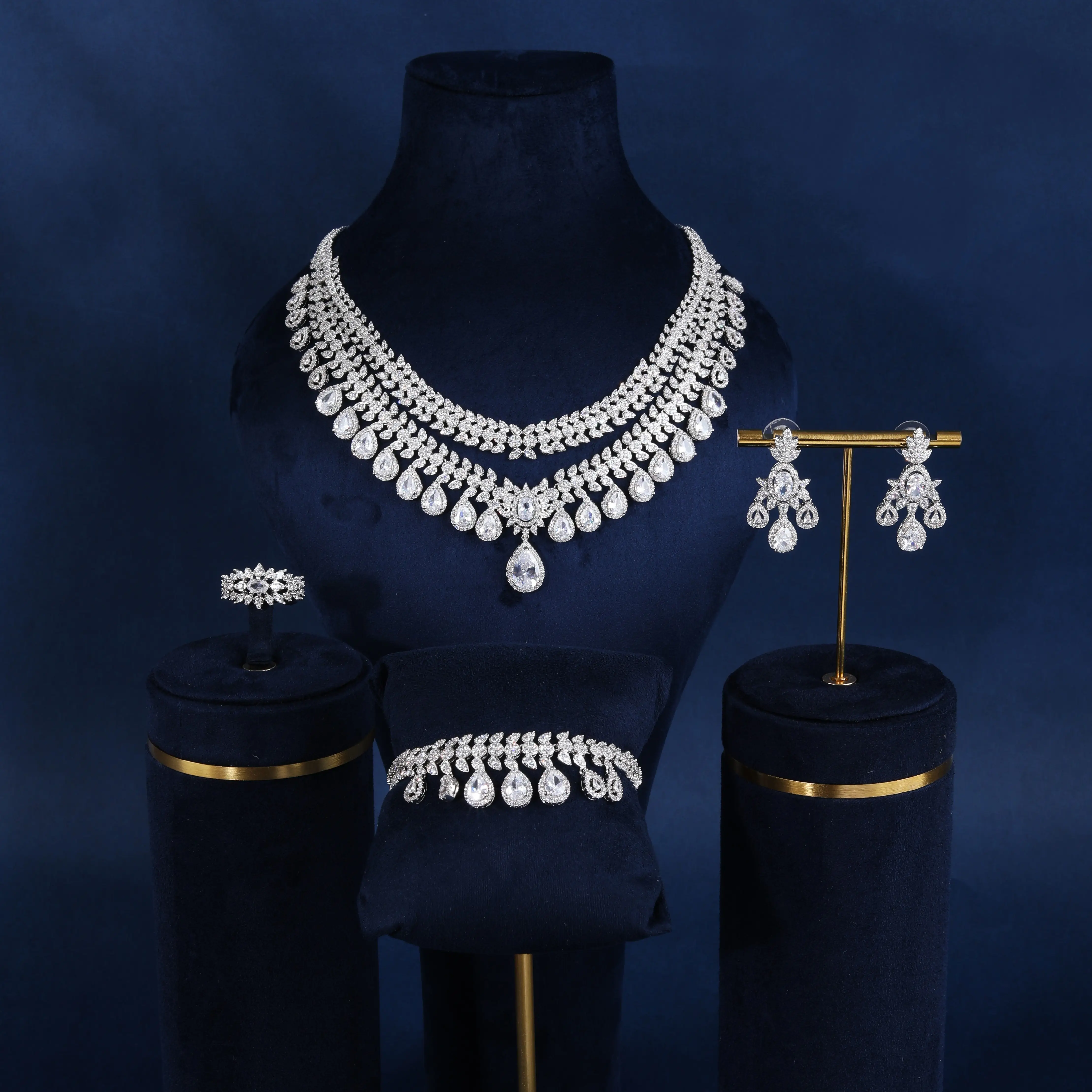 Set di gioielli in Zirconia da sposa 4 pezzi per feste da donna, collana di lusso in cristallo Dubai Nigeria CZ per feste da donna