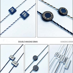ハングタグロッカーカスタムエンボスブランド名ロゴプラスチックスイングループハングタグ紙タグ用ストリング - Product Image 5