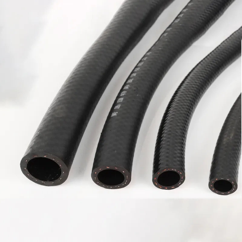Fornitore professionale di tubi flessibili in gomma per tubi flessibili in gomma per petroliera marina