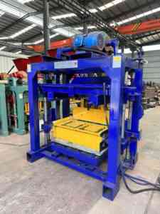 Semi-<strong>automatic</strong> <strong>Block</strong> Making <strong>Machine</strong> Concrete Hollow Solid Interlocking Brick Making <strong>Machine</strong> <strong>Line</strong> Manufacturer - Product Image 4