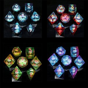 Özelleştirilmiş rol yapma oyunu zar Dnd D4-D20 şeffaf renkli sıvı çekirdek zar seti - Product Image 5
