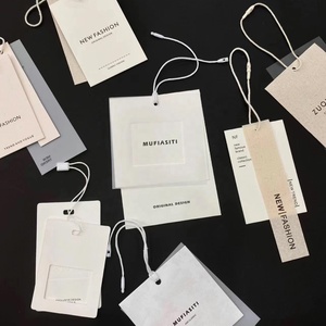 Etiquetas colgantes de PVC transparente con logotipo impreso personalizado, etiquetas colgantes de ropa de lujo, juego de etiquetas oscilantes de lujo, diseño de Pin de cuerda, etiquetas colgantes de ropa de papel - Product Image 4