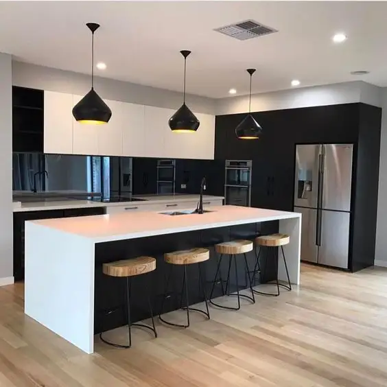 Vermont Customized Black High Quality LuxuryHigh Gloss Lacquer Modern Wall Oak Wood White High Gloss Kitchen Cabinets