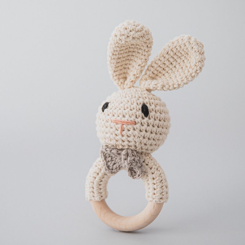Lapin à nœud papillon