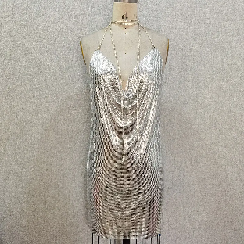 Robe en maille métal et cristal, collection 2021