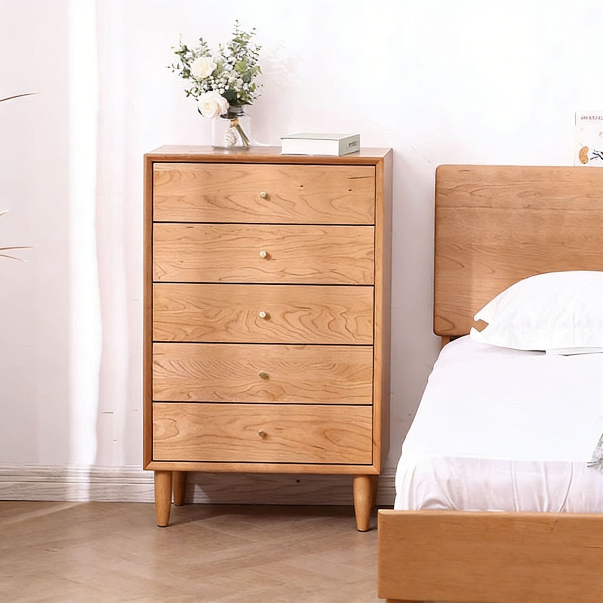 Cherry wood five-drawer chest (no accessories)
