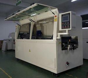 Yeni Motor şanzıman ve verimli rulman çekirdek bileşenleri ile çift parça dalga lehimleme makinesi tam otomatik - Product Image 1