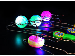 ของเล่นคลาสสิกที่มีสีสัน Led แม่เหล็กโย่แสงขึ้นมายากลกระพริบของเล่นวงล้อที่มีไฟ LED - Product Image 4