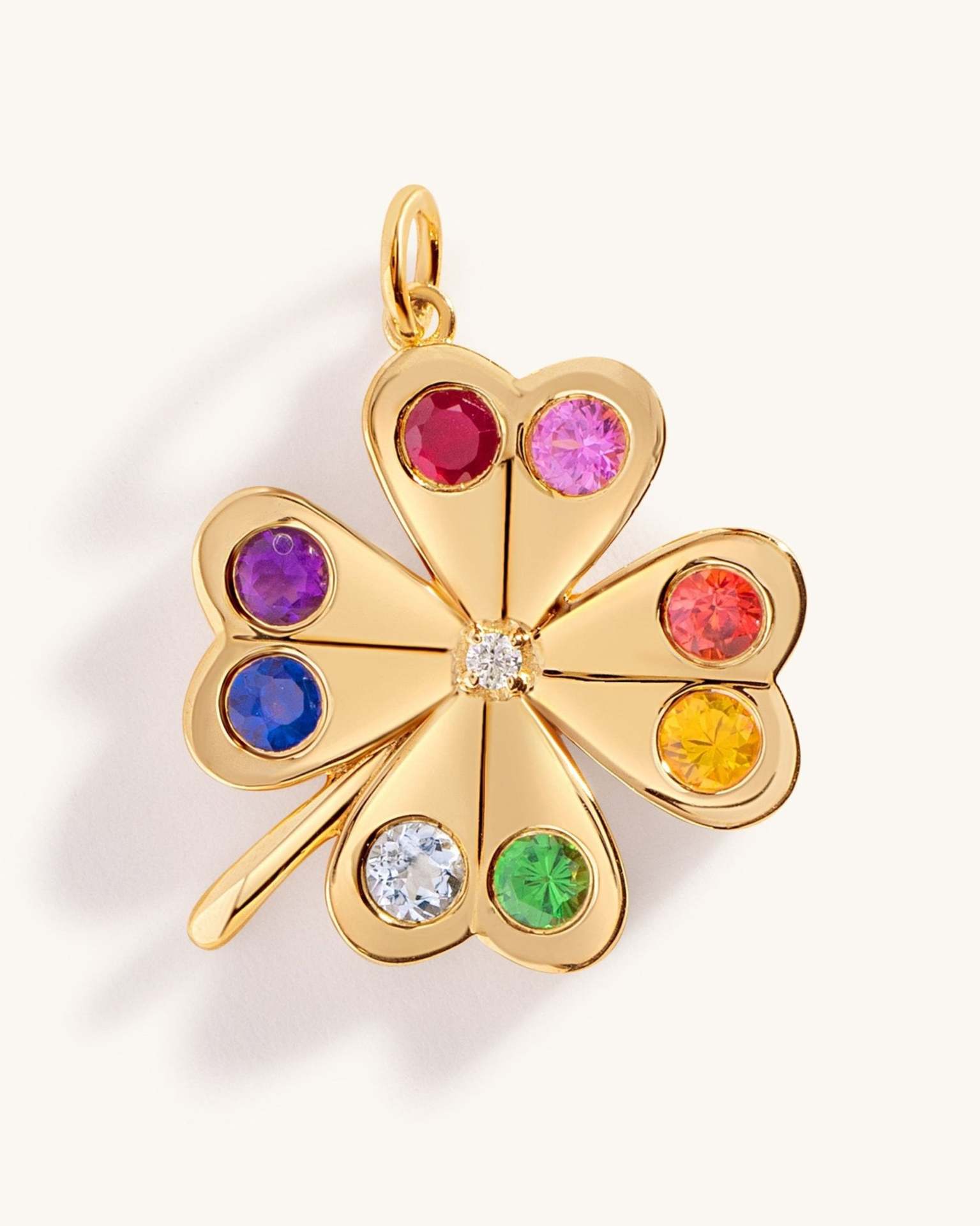 Pendentif trèfle à quatre feuilles incrusté de diamants