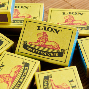 กล่องไม้ขีดสีเหลือง vlongmatch ปลายไม้ขีดสีน้ำตาลปรับแต่งโลโก้บน Matchbox ไม้ขีดสีสันสดใสสำหรับการจับคู่เทียนซิการ์ - Product Image 4