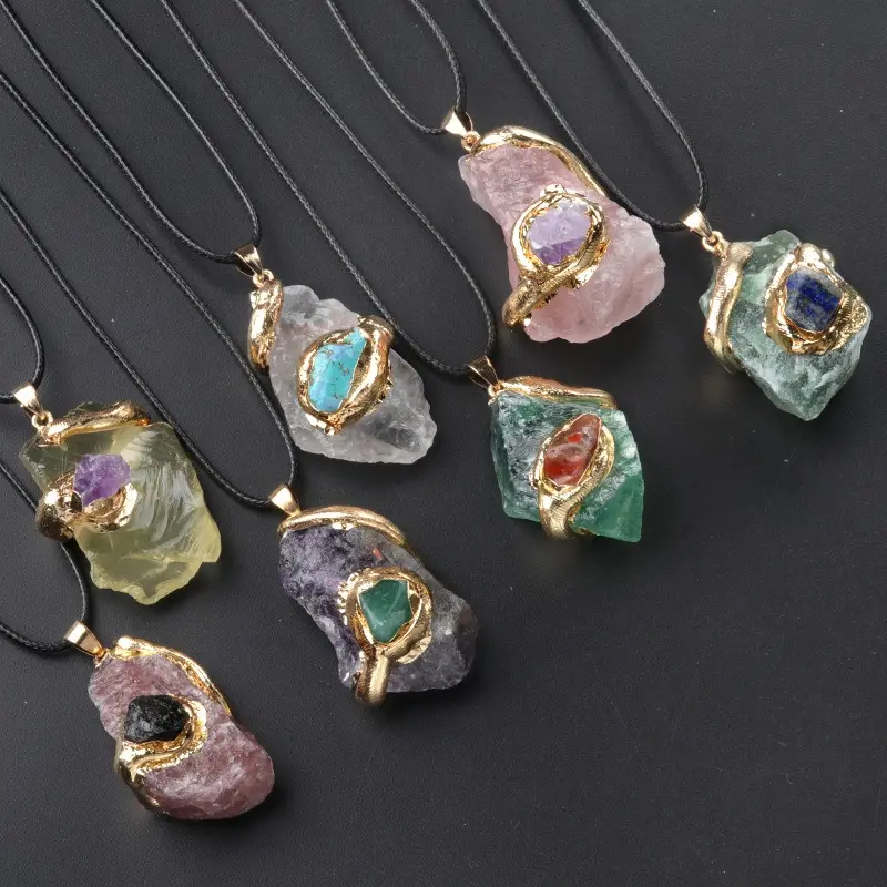 Vente en gros en stock collier incrusté de pendentifs en pierres naturelles brutes avec pierre de naissance en cristal collier en quartz rose bijoux pour femmes