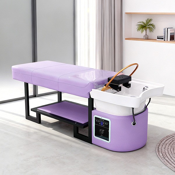 Couleur violette avec circulation d'eau et fumigation