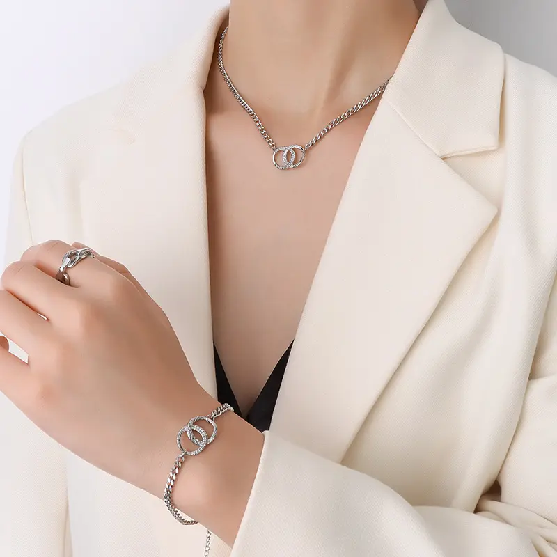 Nuevo collar ajustable joyería al por mayor de acero inoxidable doble anillo hebilla colgante pulsera Collar para mujer