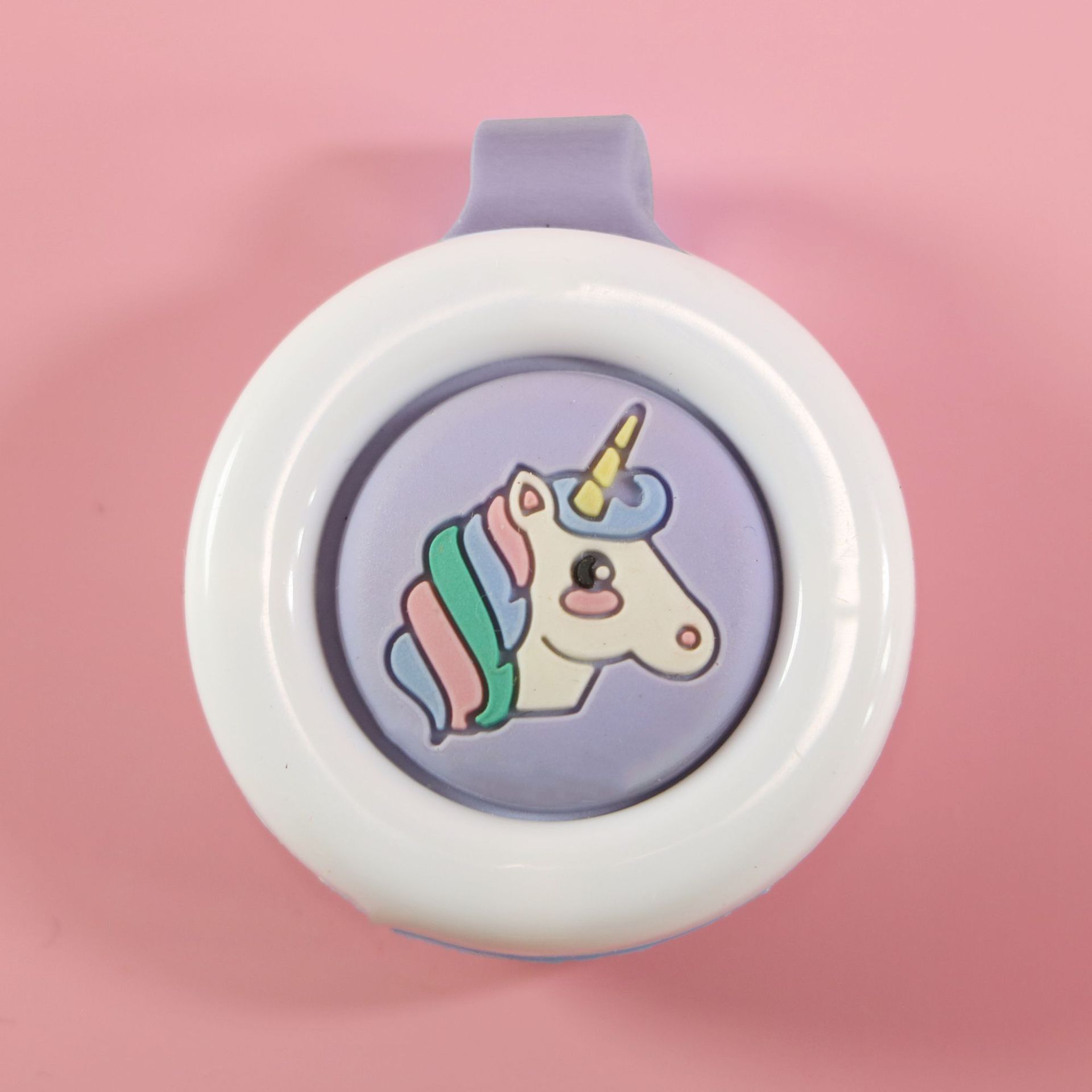 Unicornio púrpura