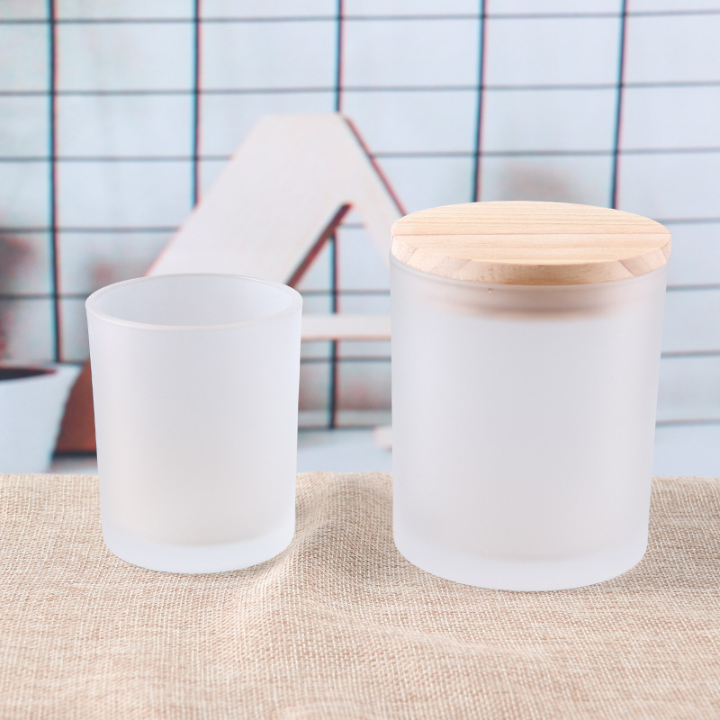 Factory Produced Wholesale Empty Clear Luxury Glass Candle Jars with Lid