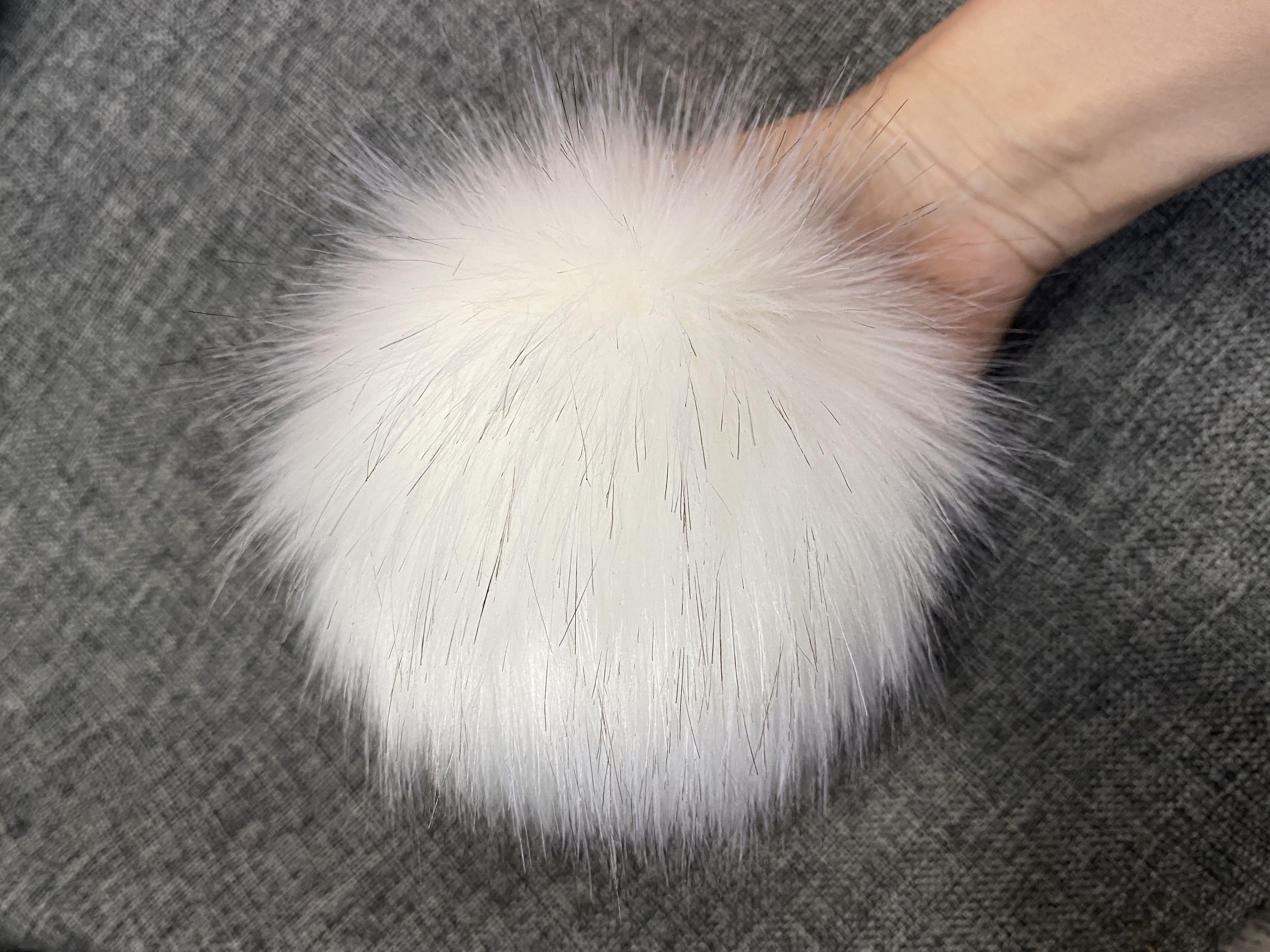 NO.1 blanc avec pointe noire