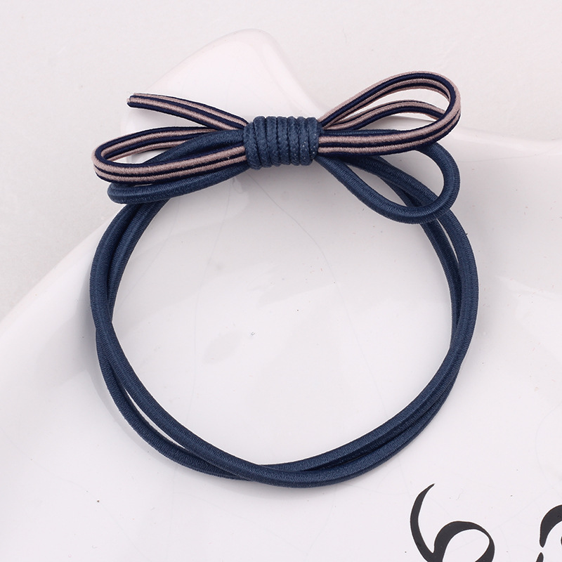 สีน้ำเงินเข้ม