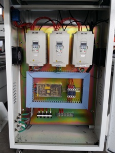 1325 1625 3/4 husillo independiente CNC tallado enrutador máquina de grabado multicabezales CE certificado núcleo incluyendo Bomba De Motor - Product Image 4