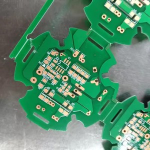 แผงวงจรอะลูมิเนียมไดรเวอร์ PCB สีเขียว94V0 FR4 CEM-1 KB อัญมณี GCM ใช้สำหรับไดรเวอร์ไฟ - Product Image 3
