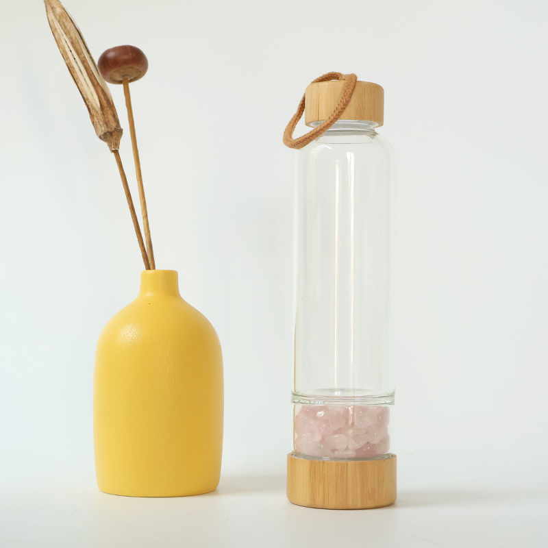 Pierre concassée de quartz rose et de bambou