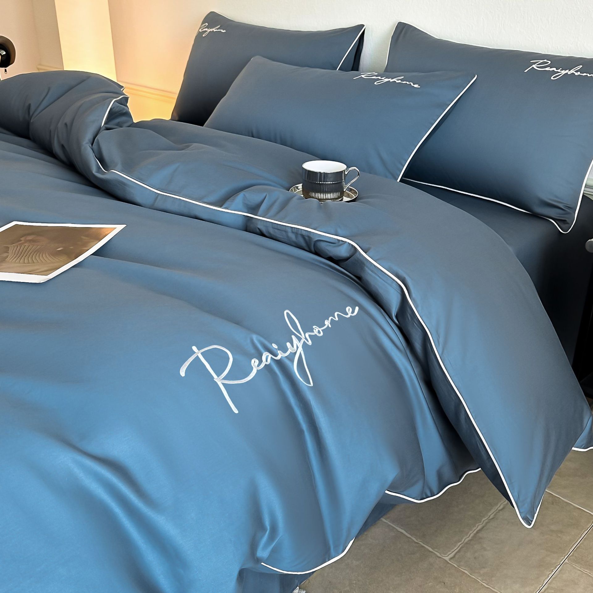 Blu Bentley, lusso accessibile.