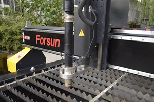Preço barato! 1325 cnc roteador <span class=keywords><strong>plasma</strong></span> máquina de corte 63 a 100a sistema de controle da fonte de alimentação/<span class=keywords><strong>dsp</strong></span>