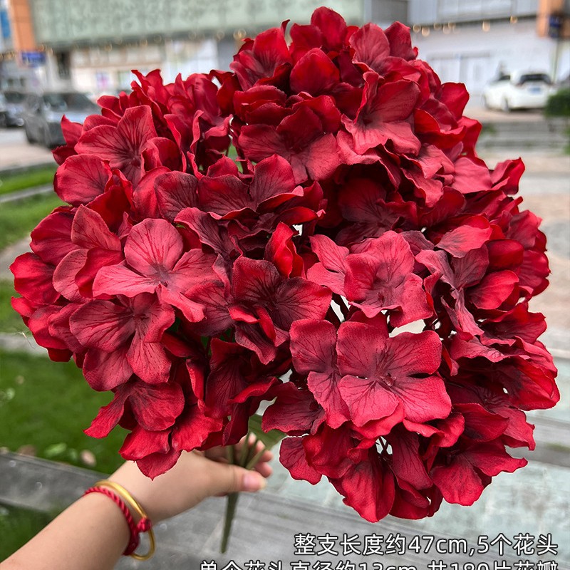 5 heads red rose hydrangea