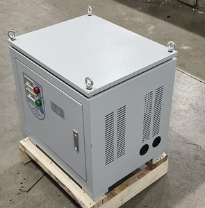Trasformatore di isolamento a secco trifase 380/220V trasformatore macchina utensile per isolamento sicuro e trasformazione precisa