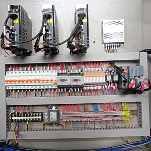 WEIKE CNC автоматический станок для смены инструмента Cnc Atc 3 оси деревообрабатывающий фрезерный станок Cnc с сверлением для окон и дверей - Product Image 6