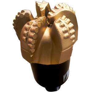 PDC Bit, 5 1/2 inç, 2 7/8 Reg Pin, 5 veya 6 bıçak - Product Image 1
