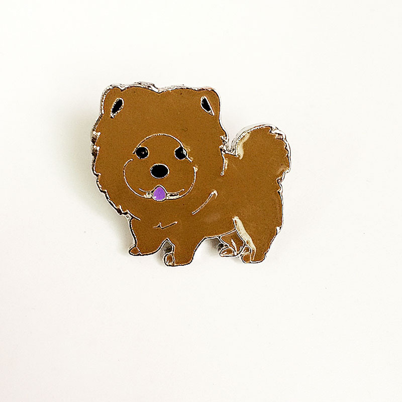 Lion de pin brun