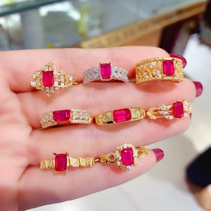 Vente chaude Direct usine Exquises bagues en rubis OEM/ODM fabriquées à la main, étincelantes et de style vintage - Product Image 3