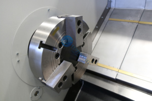 Torno automático TCK630 Torno CNC de centro de torneado con eje C - Product Image 4