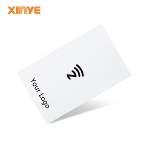Tarjetas de nombre de visita de membresía de negocios digitales de color NFC de PVC personalizado 13,56 MHz Ntag216 RFID NFC tarjeta inteligente en blanco con código QR - Product Image 3