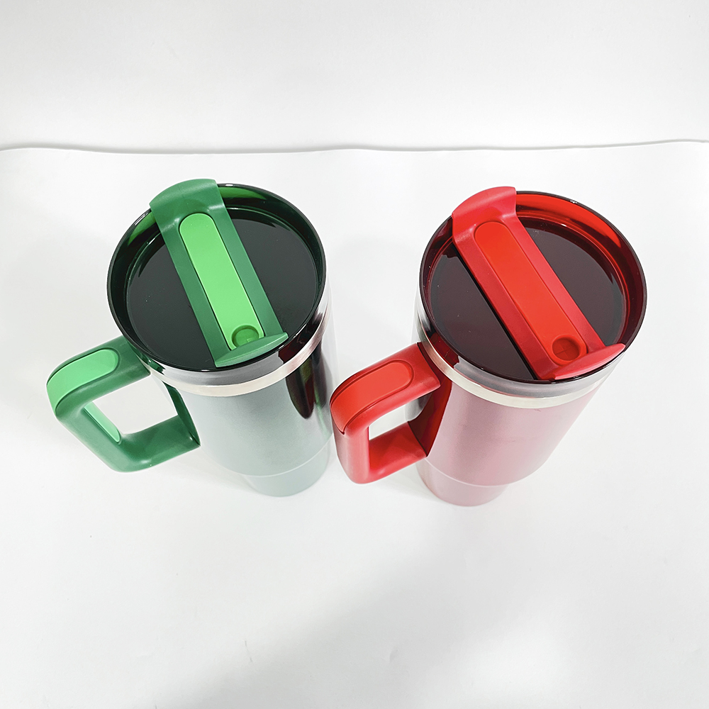新しいUSA倉庫40オンス赤緑タンブラークリスマス光沢メタリックルックH2.0 40オンス昇華クリスマスタンブラーギフト用 - Product Image 5