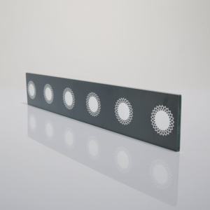 لوح زجاجي مزخرف لعيد الفصح بتصميم عصري دائري مطبوع بالشاشة الحريرية مصنوع من الزجاج المقسى المصقول عالي النفاذية للضوء - Product Image 3