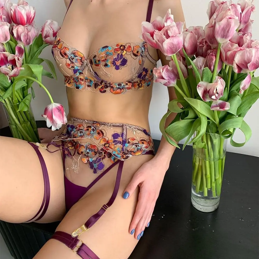 2024 Custom Size Woman Night Transparent Naked Sexy G-string Ultra-Thin Bra Embroidery Lace And Floral Embroidery Lingerie Set