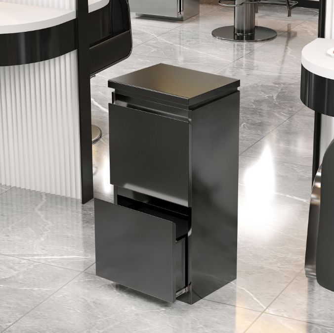 สีเทาเข้ม