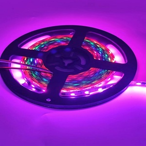 DC12v RGB SMD5050LED Voll farbiger Außenlauf Programmier bares Design SM16703 Adressierbarer bunter flexibler Laufst reifen