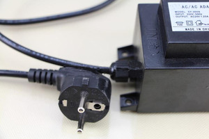 适配器30VA输入220V 50hz输出24V 1.25A用于健康和医疗设备舞台照明视听图像