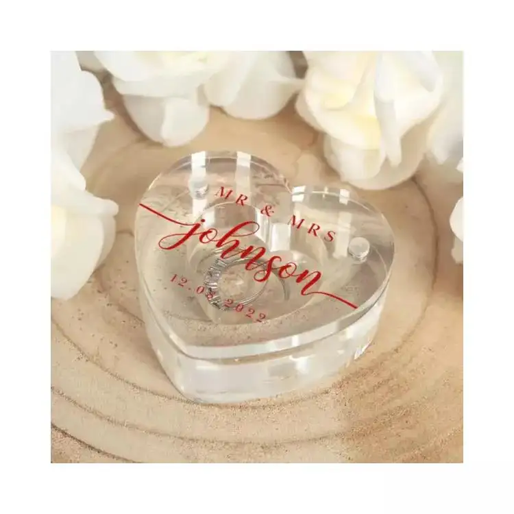 Clear Jewelry Display Stand Storage Box With Logo Silk Printing Rack Acrylic Heart-shaped Ring Display For Wedding Girlfriend
