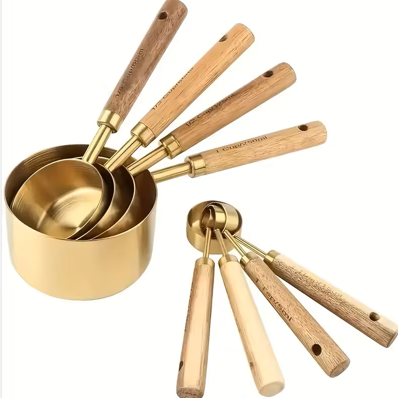 8 pièces tasse et cuillère dorées + manche en acacia