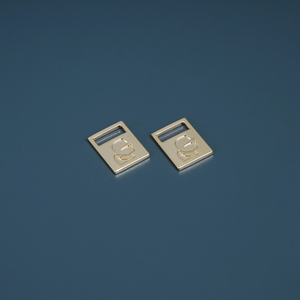 Biển tên khắc chữ YHG bằng hợp kim kẽm đồng thau, thân thiện với môi trường, nhãn kim loại tùy chỉnh logo cho quần áo, áo khoác - Product Image 4