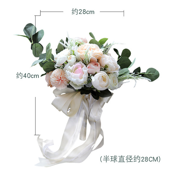 Pale champagne hand bouquet